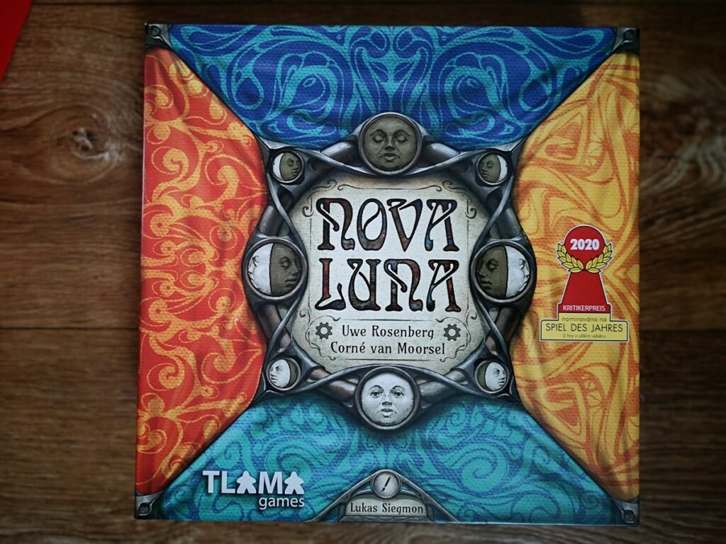 NOva Luna